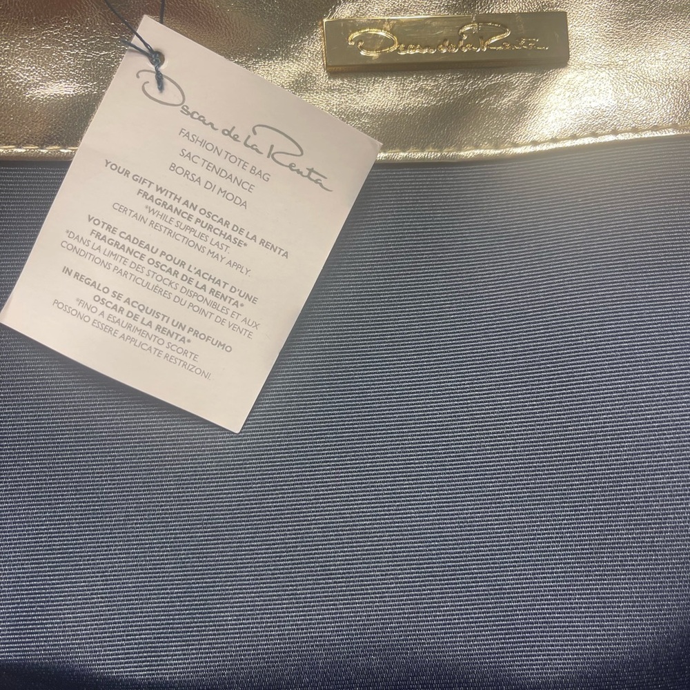 Oscar De La Renta Tote NWT - Picture 4 of 6